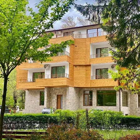 Kleptuzaparts Apartman *