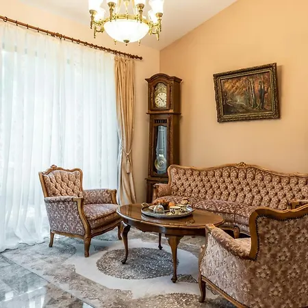Kleptuzaparts Apartment